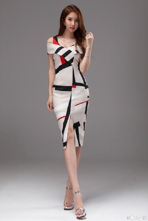 粗长巨茎挺进美妇蜜臀